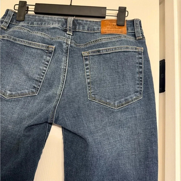 Lucky Brand Dark Wash Jeans  Straight Leg Size 4/27 - Picture 5 of 7